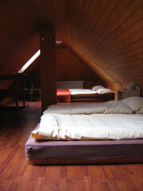 Auberge Du Prevoux Le Locle Luaran gambar